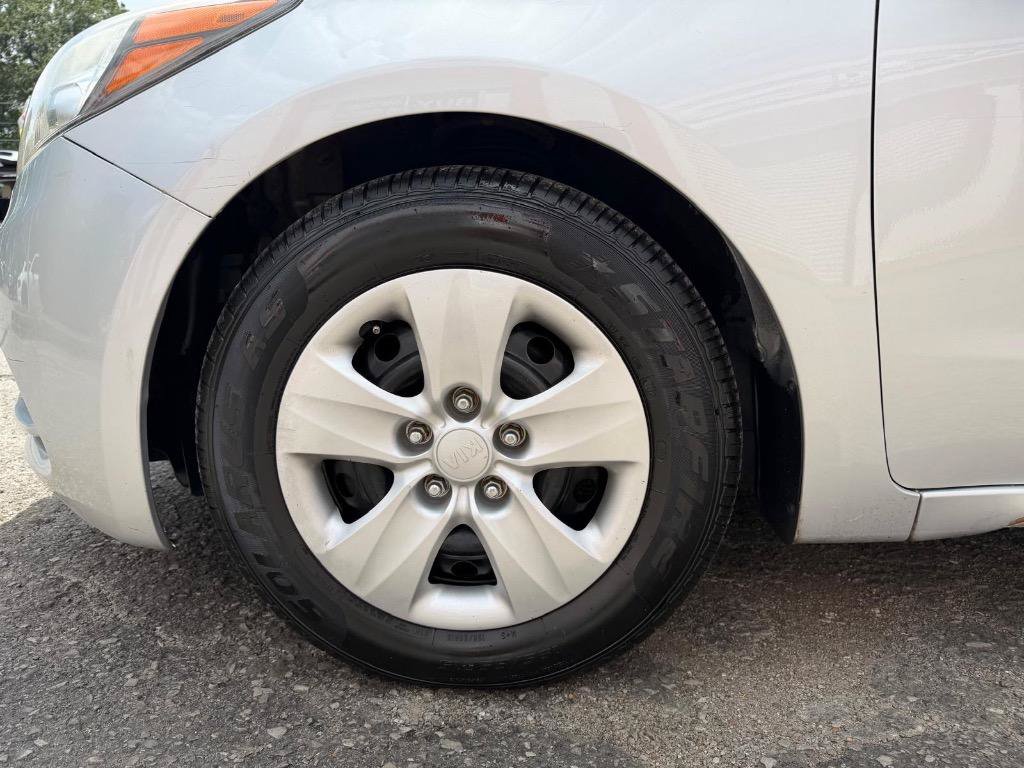 Used 2016 Kia Forte LX FWD image 10