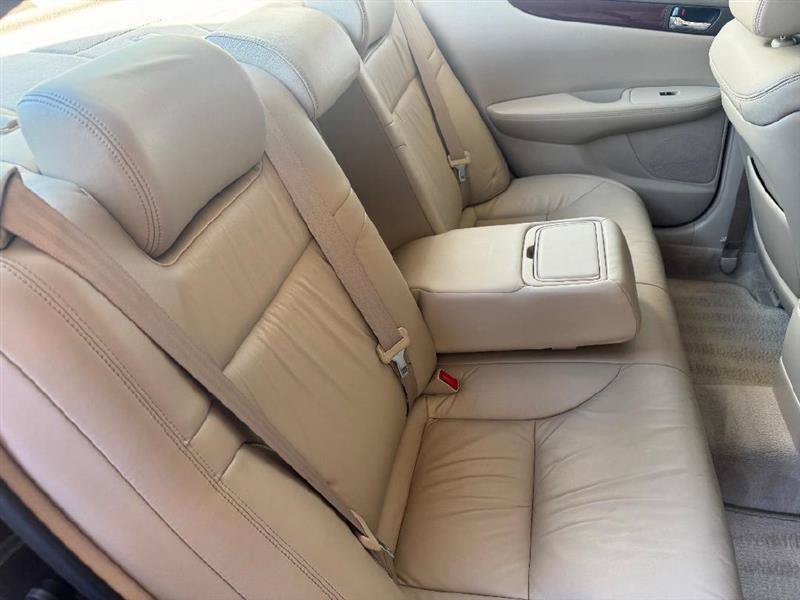 Used 2002 Lexus ES 330 FWD image 11