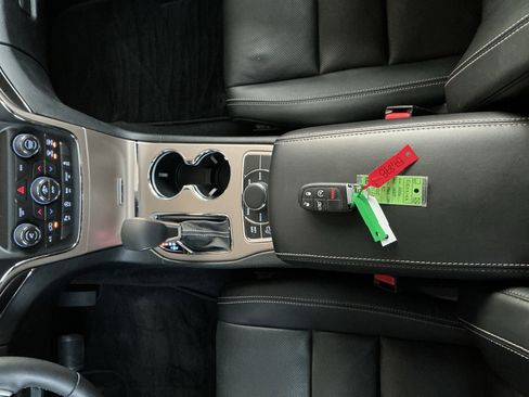 Used 2016 Jeep Grand Cherokee Limited w/ Luxury Group II image 11