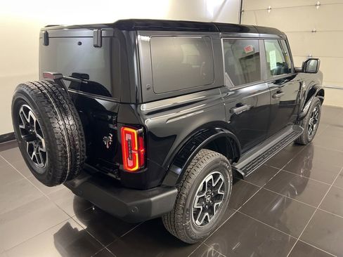 New 2026 Ford Bronco Outer Banks image 6