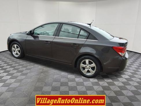 Used 2014 Chevrolet Cruze LT image 2