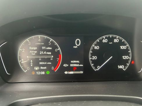 Used 2025 Honda Pilot Sport image 16