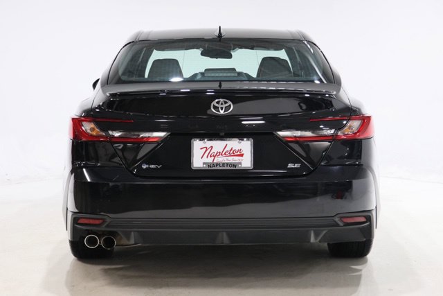 Used 2025 Toyota Camry SE FWD image 7