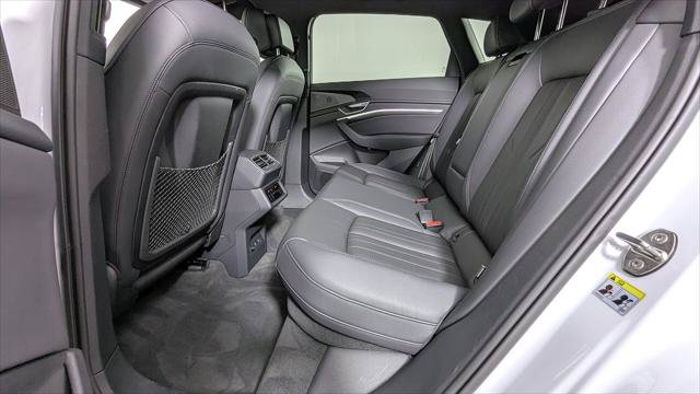 Used 2023 Audi e-tron Premium AWD/4WD image 13