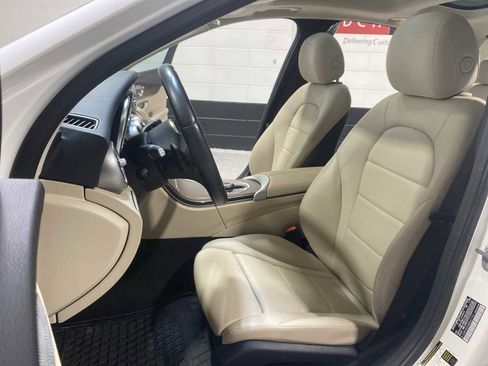 Used 2021 Mercedes-Benz C 300 4MATIC Sedan image 11