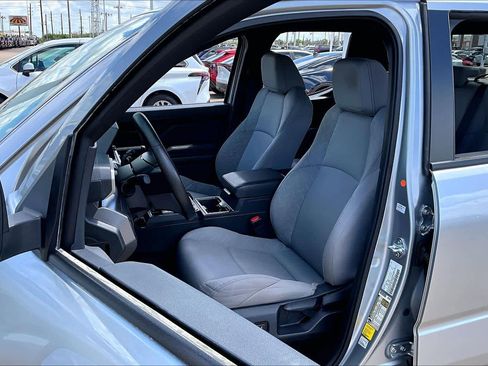 Certified 2025 Toyota Tacoma SR5 image 8