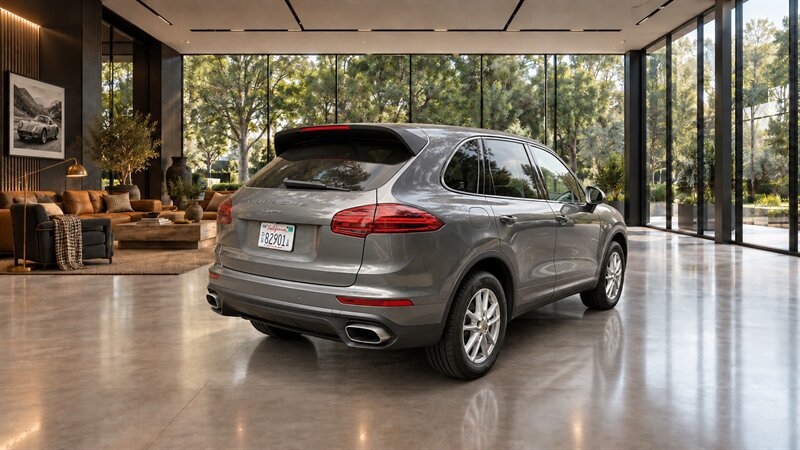 Used 2017 Porsche Cayenne AWD/4WD image 10