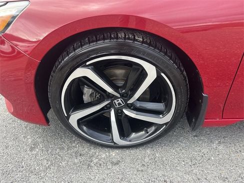 Used 2018 Honda Accord Sport image 10