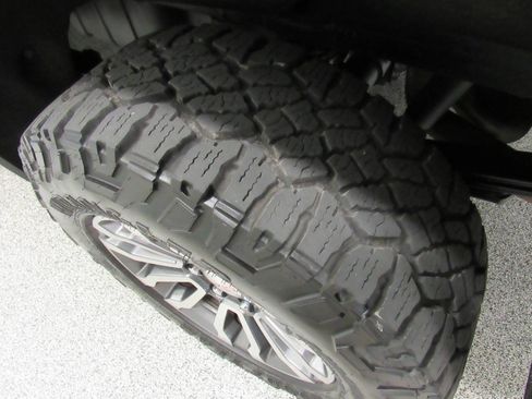 Used 2021 GMC Sierra 1500 AT4 w/ AT4 Premium Package image 32