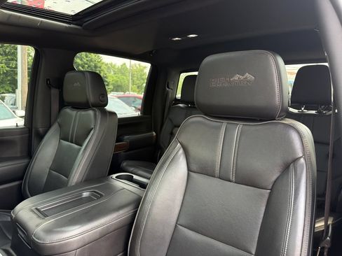 Used 2022 Chevrolet Silverado 2500 High Country w/ Z71 Off-Road Package AWD/4WD image 17