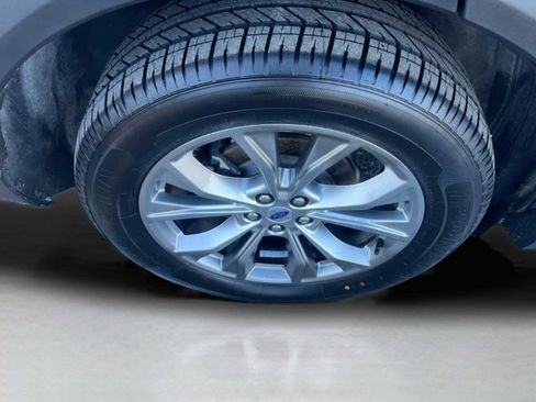 Used 2021 Ford Explorer Limited w/ Equipment Group 301A image 10