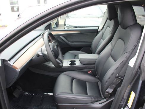 Used 2023 Tesla Model Y Long Range AWD/4WD image 10