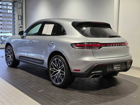Used 2025 Porsche Macan AWD/4WD image 3