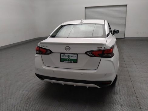 Used 2024 Nissan Versa SR FWD image 7