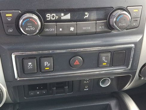 Used 2017 Nissan Titan PRO-4X image 11