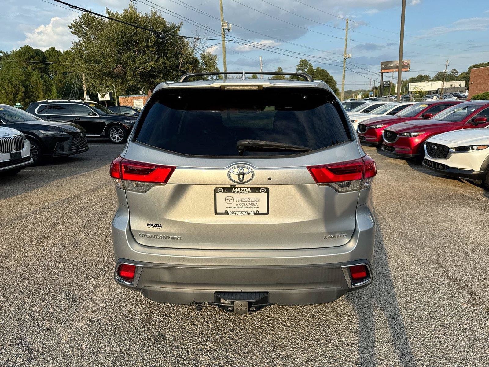 Used 2019 Toyota Highlander Limited Platinum FWD image 26