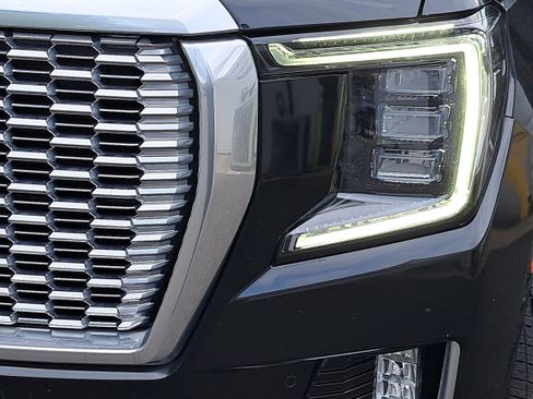 Used 2022 GMC Yukon XL Denali w/ Max Trailering Package AWD/4WD image 28