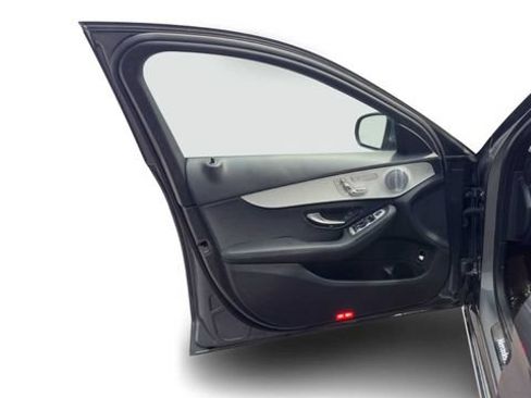 Used 2021 Mercedes-Benz C 300 Sedan image 10