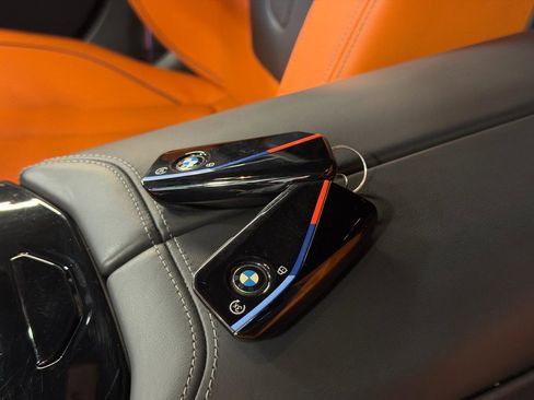 Used 2025 BMW M5 w/ Carbon Package image 13