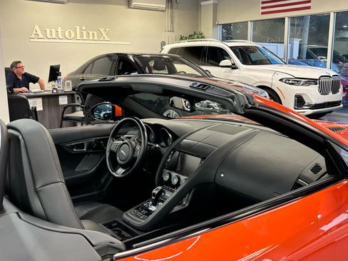 Used 2014 Jaguar F-TYPE Convertible image 36