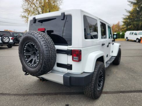 Used 2017 Jeep Wrangler Unlimited Sahara w/ Max Tow Package image 13