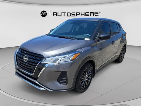 Used 2022 Nissan Kicks S FWD image 3