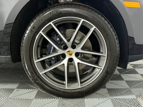 Certified 2026 Porsche Macan AWD/4WD image 14