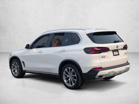 Used 2024 BMW X5 xDrive40i w/ Premium Package AWD/4WD image 8