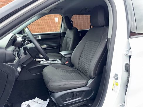Used 2021 Ford Explorer XLT AWD/4WD image 13