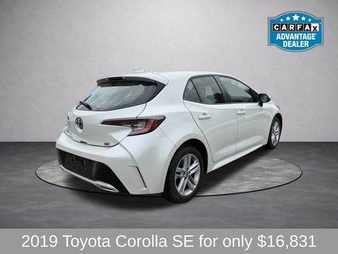 Used 2019 Toyota Corolla SE w/ Carpet Mat Package FWD image 3