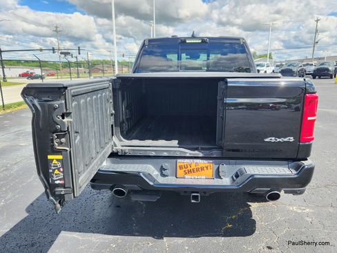 Used 2025 RAM 1500 Tungsten w/ Off Road Group AWD/4WD image 27