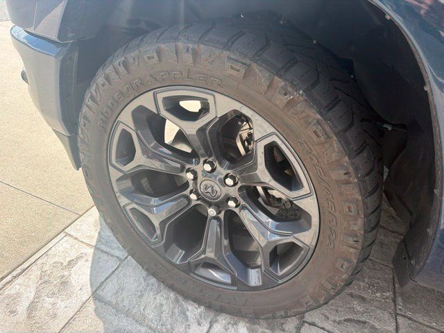 Used 2021 RAM 1500 Limited w/ Night Edition AWD/4WD image 17