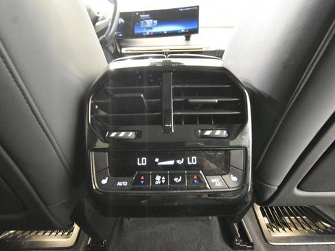 Used 2023 BMW iX xDrive50 w/ Premium Package AWD/4WD image 19