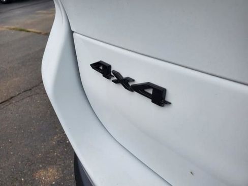 Used 2024 Jeep Grand Cherokee L Laredo image 30