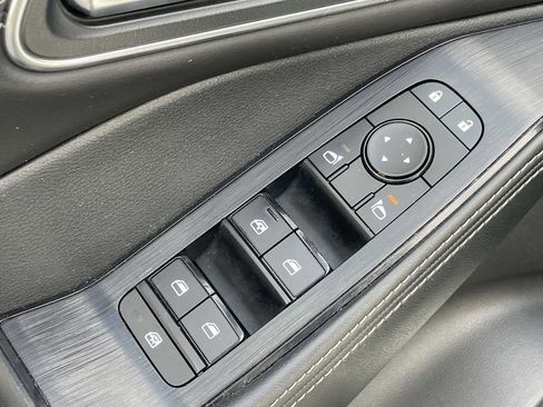 Used 2021 Nissan Rogue SV w/ Premium Package image 21