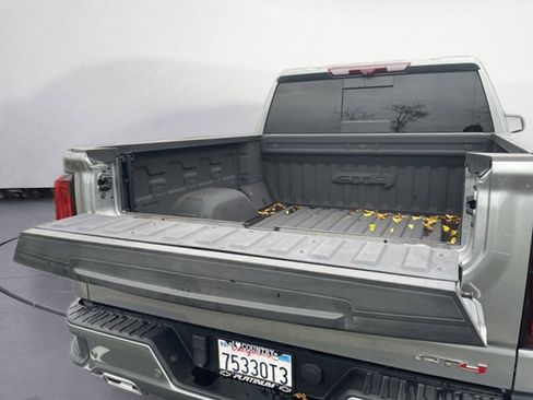 Used 2023 GMC Sierra 1500 AT4 w/ Technology Package image 5