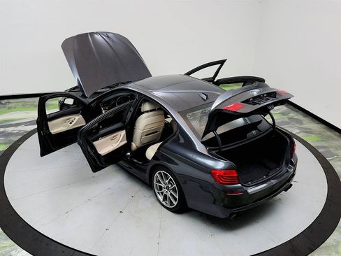 Used 2014 BMW 550i xDrive Sedan AWD/4WD image 40