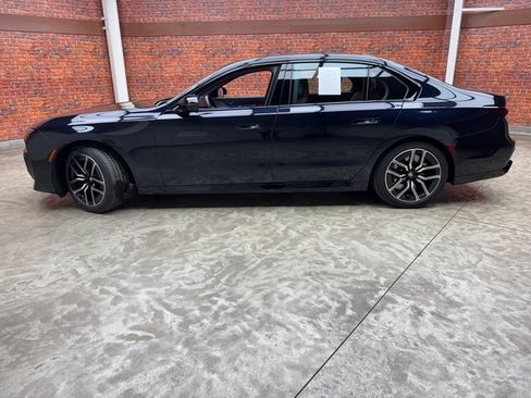 Certified 2025 BMW 760i xDrive image 2