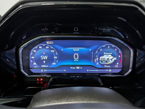 Used 2024 Chevrolet Silverado 2500 High Country w/ High Country Premium Package image 24