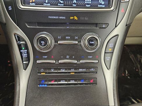 Used 2019 Lincoln Nautilus Reserve image 24