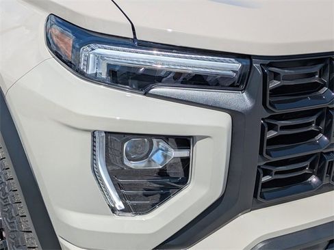 New 2026 GMC Canyon Elevation w/ Convenience Package image 10