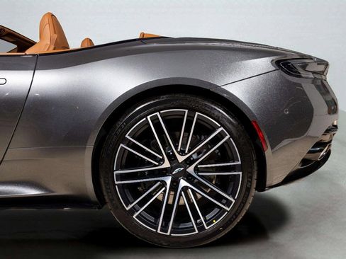 Used 2026 Aston Martin DB12 Convertible image 13