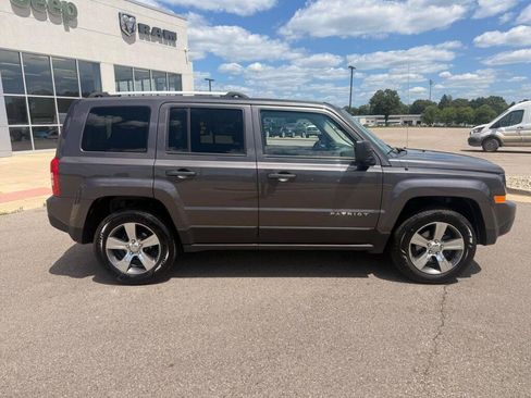 Used 2017 Jeep Patriot High Altitude AWD/4WD image 3