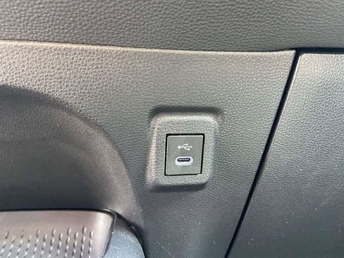 Used 2025 Toyota Corolla LE FWD image 28