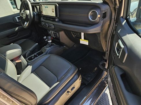 New 2026 Jeep Wrangler Unlimited Sahara AWD/4WD image 7