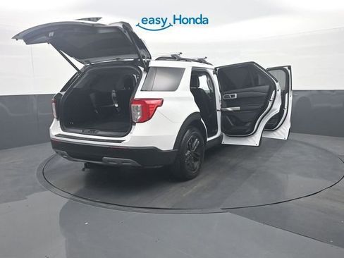Used 2021 Ford Explorer XLT w/ Equipment Group 202A AWD/4WD image 40