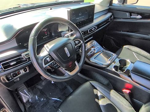 Used 2023 Lincoln Nautilus AWD w/ Premium Package image 13
