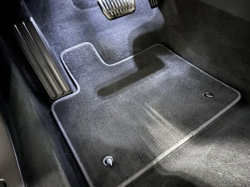 Used 2020 Land Rover Range Rover Evoque S image 17