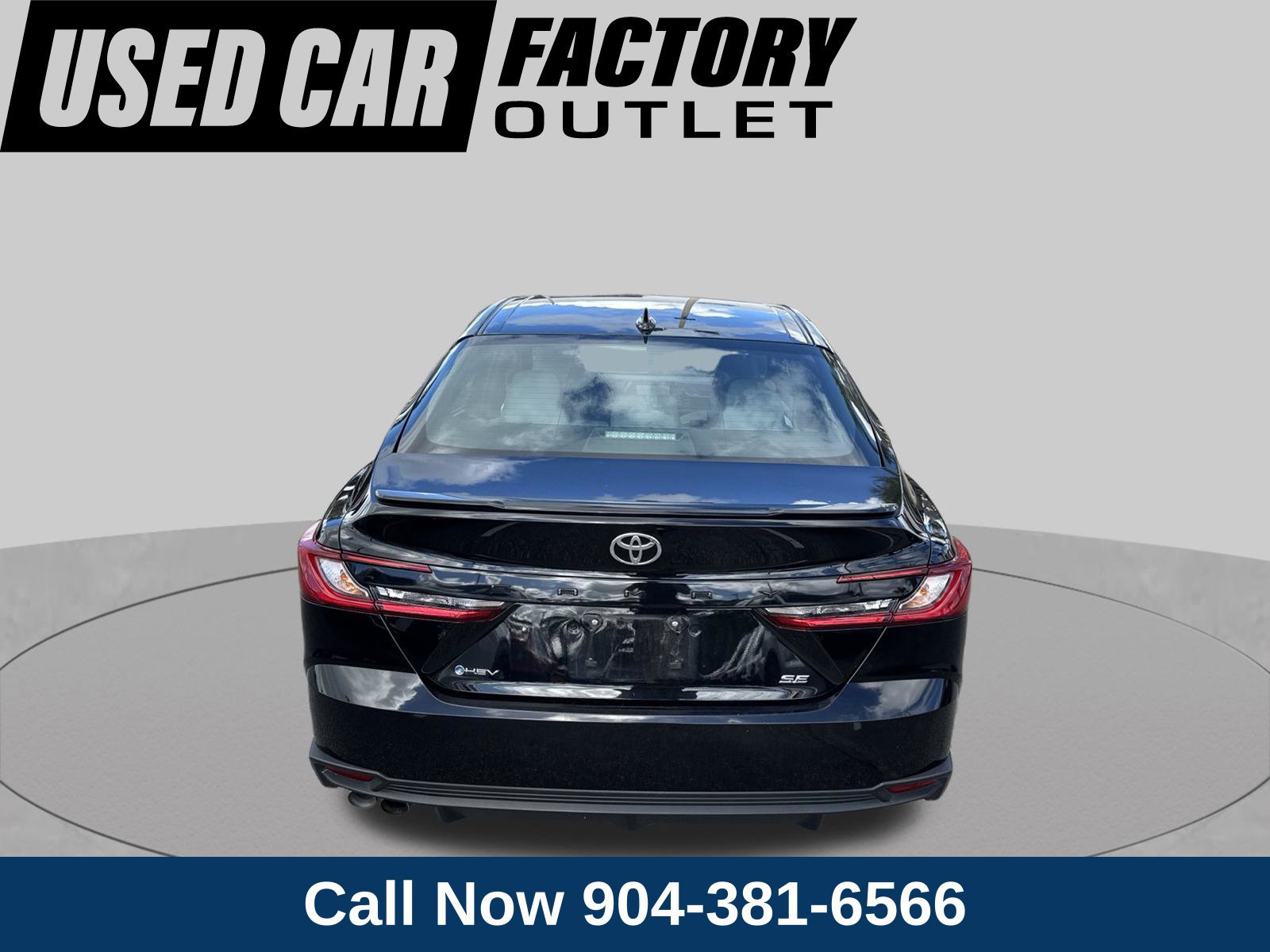 Used 2025 Toyota Camry SE FWD image 7