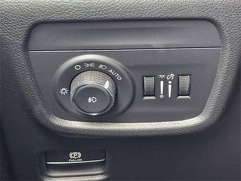 New 2025 Jeep Grand Cherokee Limited image 17